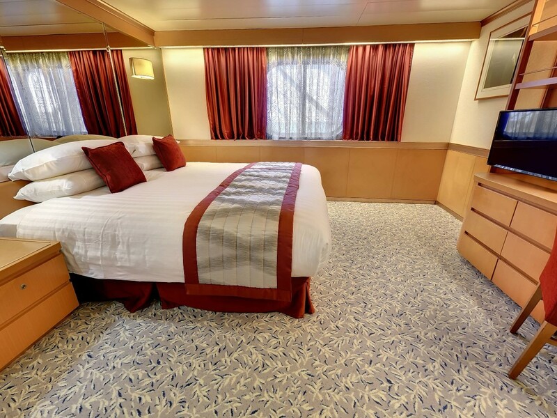 Superior Ocean View (Adapted Cabin)
